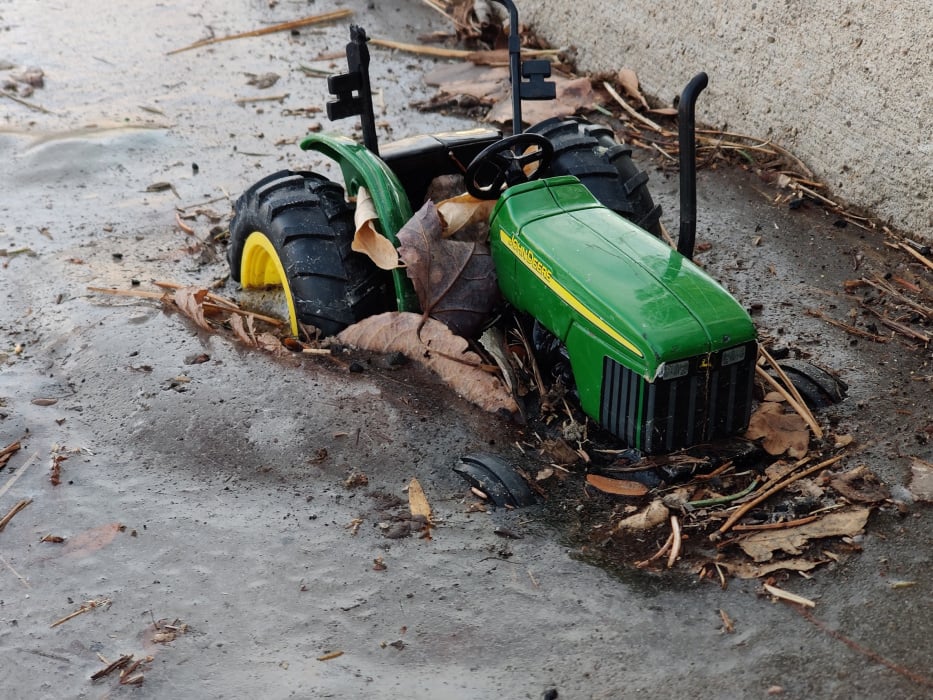 frozen_tractor.jpg